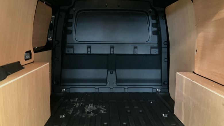 Volkswagen Caddy Cargo C20 Diesel 2.0 TDI 122PS Commerce Pro Van DSG [Tech Pack]